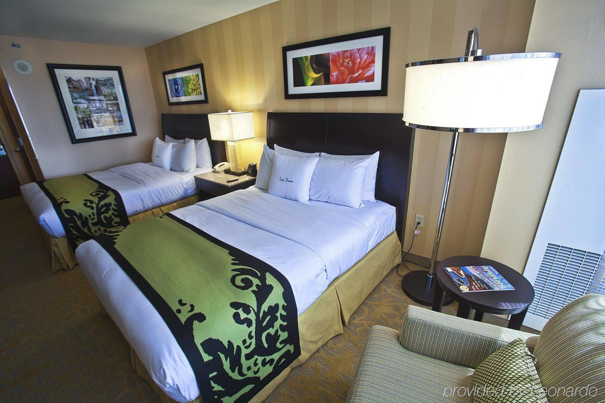Hotel Zessa Orange County Airport, A Doubletree By Hilton Santa Ana Quarto foto